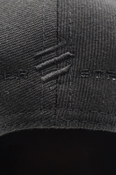 THE BARBER STRONG SNAPBACK BLACK - ШАПКА С КОЗИРКА, ЧЕРНА С БРОДИРАНО ЧЕРНО ЛОГО